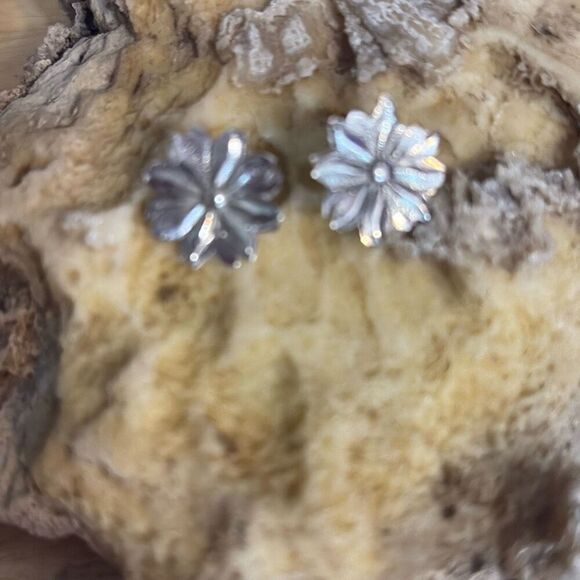 Sterling Silver Daisy Earrings, New, Handmade, Lightweight, Pierced - Picture 1 of 4